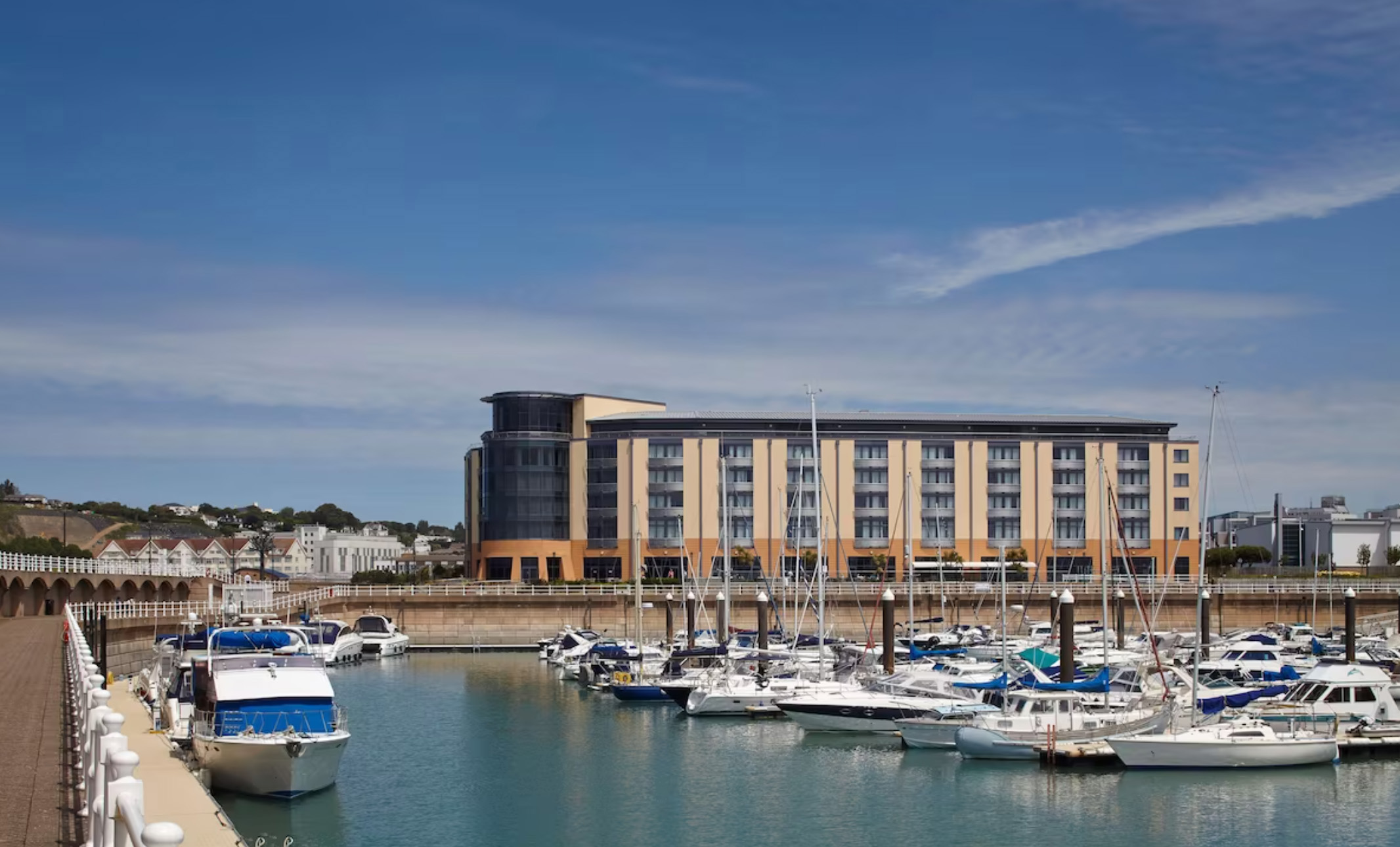 Exterior & marina